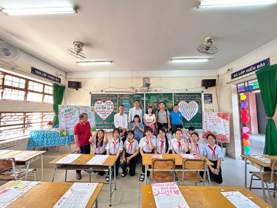 TRƯỜNG THCS ĐỊNH HÒA TỔ CHỨC CUỘC THI TRANG TRÍ BẢNG CHÀO MỪNG NGÀY NHÀ GIÁO VIỆT NAM 20/11