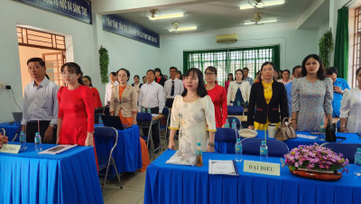 TRƯỜNG THCS ĐỊNH HÒA TỔ CHỨC HỘI NGHỊ VIÊN CHỨC, NGƯỜI LAO ĐỘNG NĂM HỌC 2025–2026