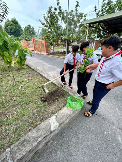 TRƯỜNG THCS ĐỊNH HÒA  PHÁT ĐỘNG “TẾT TRỒNG CÂY ĐỜI ĐỜI NHỚ ƠN BÁC HỒ” NĂM 2026