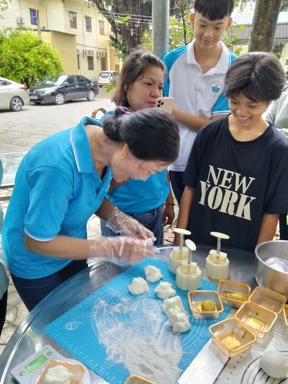 🎉 HS TRƯỜNG THCS ĐỊNH HÒA TRẢI NGHIỆM LÀM BÁNH TRUNG THU DO HỘI LIÊN HIỆP PHỤ NỮ PHƯỜNG CHÁNH HIỆP TỔ CHỨC🎉